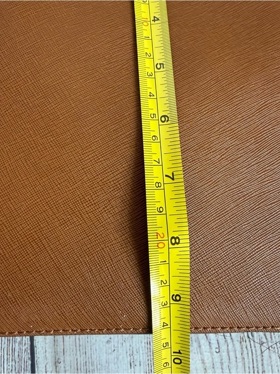 MICHAEL KORS Jet Set Travel Crossbody Purse Tan - Picture 7 of 9